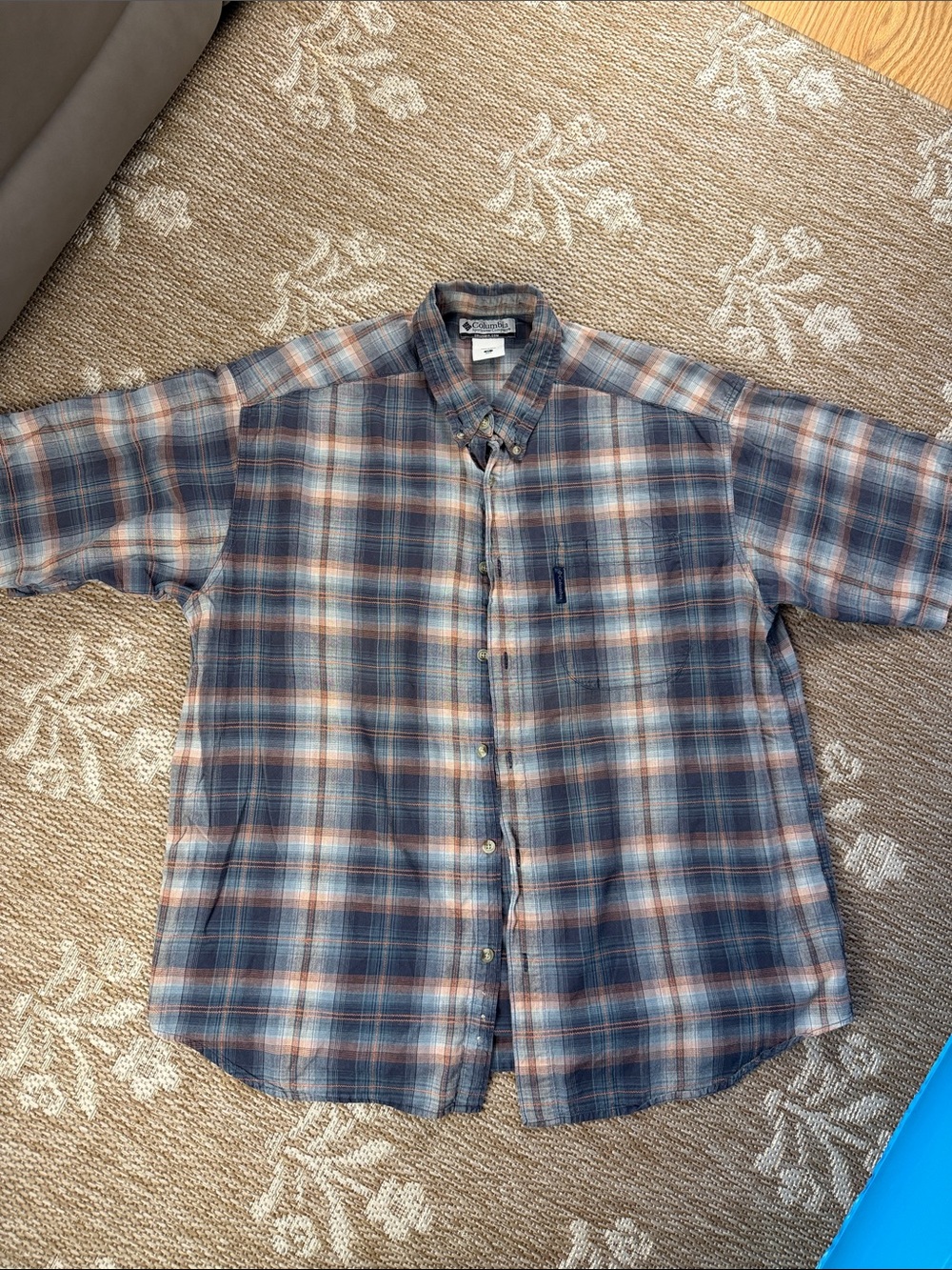 Columbia Men's Blue Plaid Short-Sleeve Button-Down Shirt